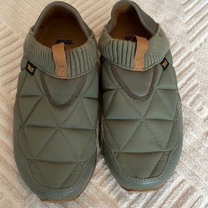 LIKE NEW Olive Green Puffer Teva Slip On Sneakers with Versatile Heel